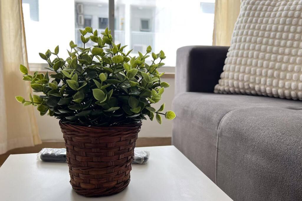 Apartment Apto Pitangueiras Com Wifi, Garagem, Roupas De Cama E Banho Guaruja