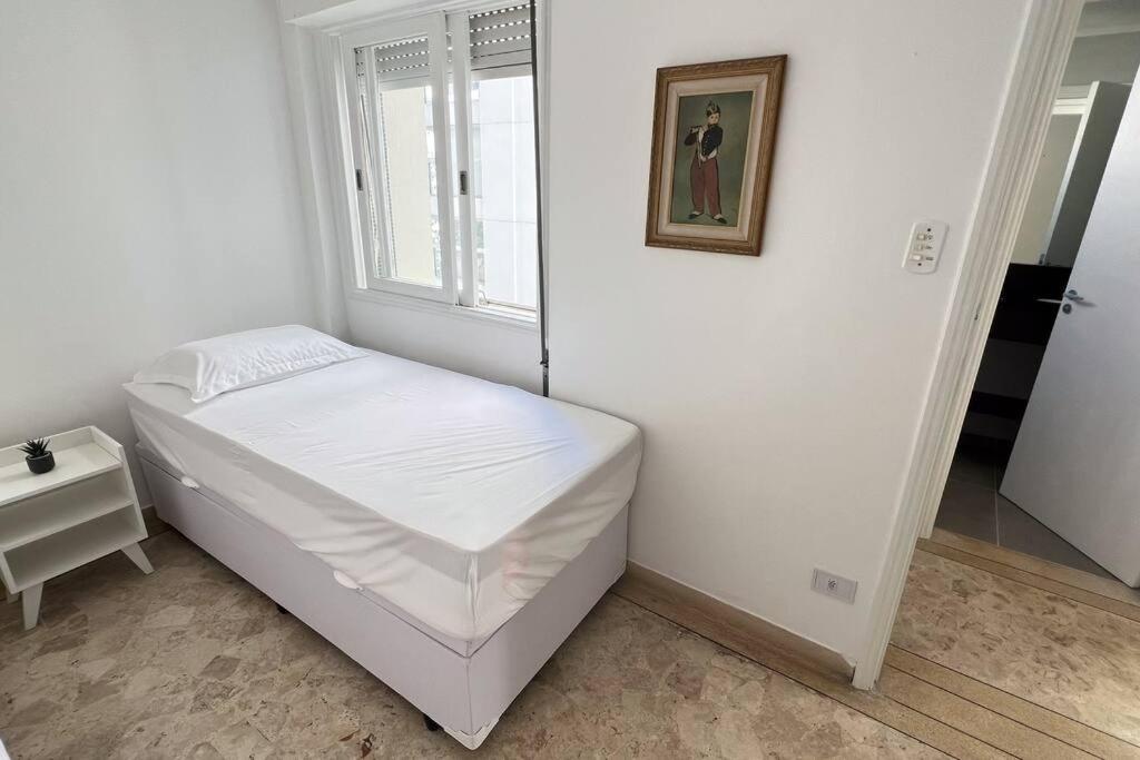 Apto Pitangueiras Com Wifi, Garagem, Roupas De Cama E Banho